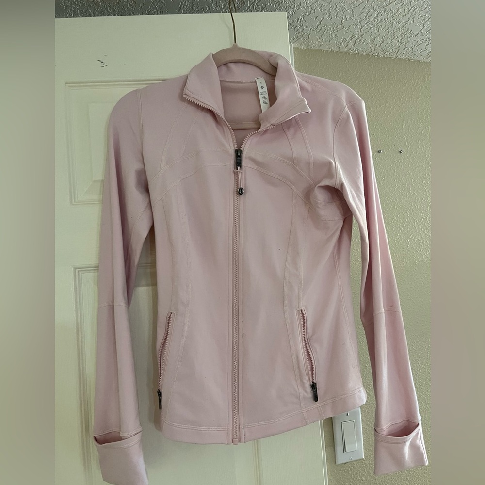 Like New Lululemon Define Jacket Nulu in Pink Mist Strawberry Milkshake size 8